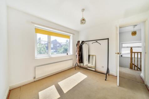 Bedroom 2 - 26 Whalley Close - EweMove Sale