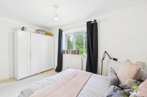 Master Bedroom. EmilyDimelowEwemoveWhitchurchandNa