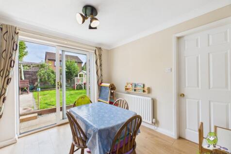 Dining room - Charlotte Thomasson Ewemove Whitchur