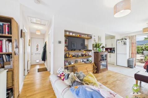 Living Room  - Charlotte Thomasson Ewemove Whitchu