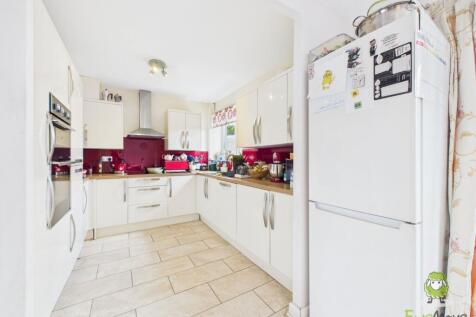 Kitchen  - Charlotte Thomasson Ewemove Whitchuch a