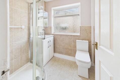 Shower Room with WC