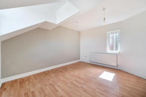 Bedroom 3 on the 2nd Floor - EweMove Estate Agents