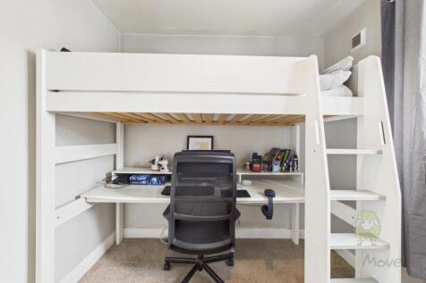 Bunk bedroom 1
