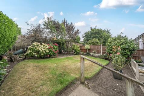 Rear Garden - 104 OLD MEADOW LANE - EweMove Sale