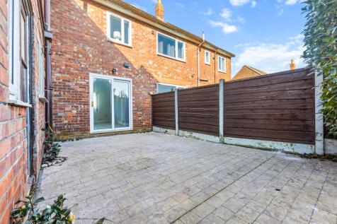 Rear Garden - 5 Swithin Road -EweMove Sale