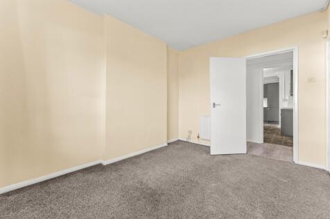 Bedroom 2 - 5 Swithin Road - EweMove Sale