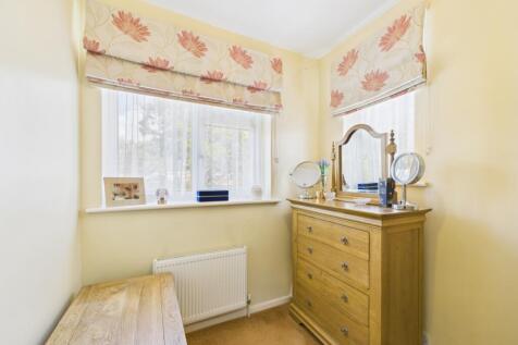 CAM02386G0-PR0145-STILL039