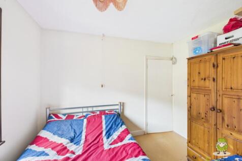 CAM02463G0-PR0077-STILL015