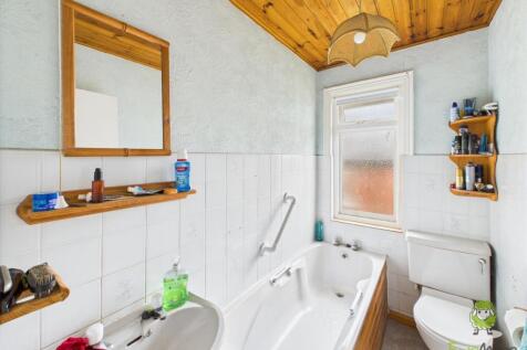 CAM02463G0-PR0077-STILL013