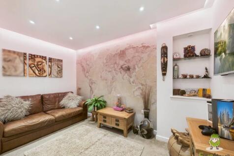 Snug EmilyDimelowEwemoveWhitchurchandNantwich