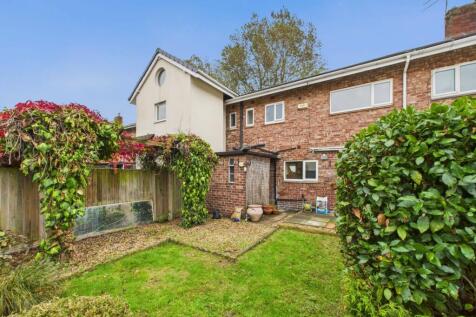 CAM02386G0-PR0146-STILL019