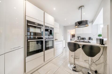 1372250-5-68ff753fbea46