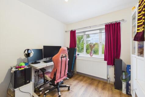 CAM05477G0-PR0012-STILL025