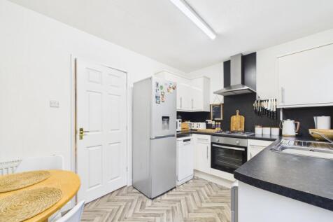 CAM02093G0-PR0062-STILL004