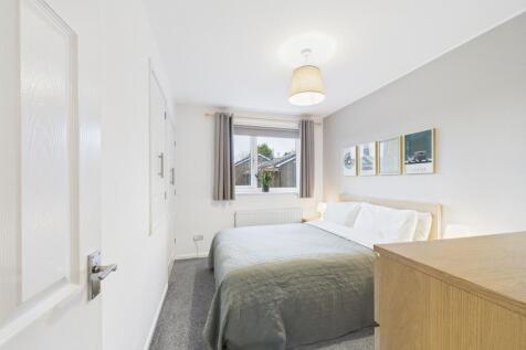 CAM02093G0-PR0062-STILL010