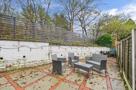 CAM02093G0-PR0062-STILL017