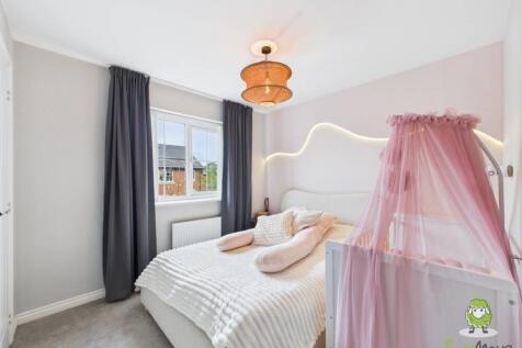 Master Bedroom. EmilyDimelowEwemoveWhitchurchandNa