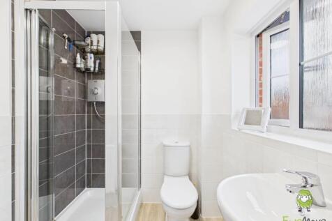 En-suite EmilyDimelowEwemoveWhitchurchandNantwich
