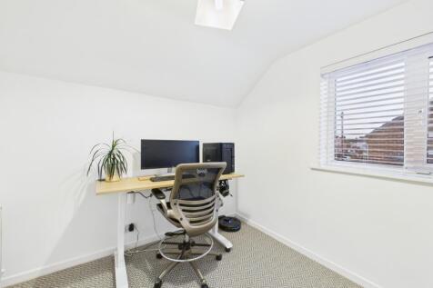 CAM02386G0-PR0152-STILL031