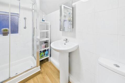 CAM02386G0-PR0152-STILL033