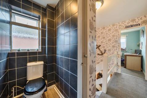 Seperate WC - EweMove Sale