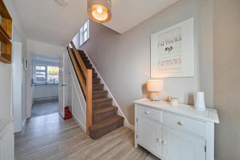 1382487-27-6926e220a9d17-ARW-1