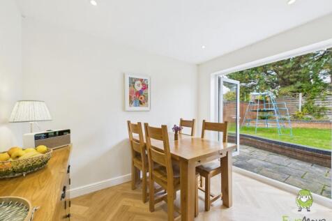 CAM02463G0-PR0086-STILL016