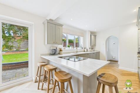 CAM02463G0-PR0086-STILL007