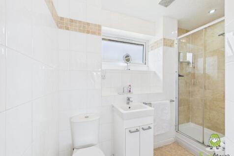 CAM02463G0-PR0086-STILL032