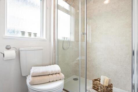 Prestige Homeseeker Sonata master ensuite