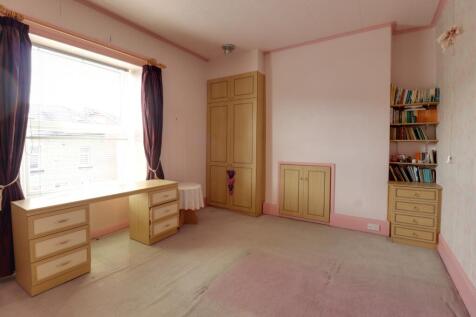 Master bedroom 4