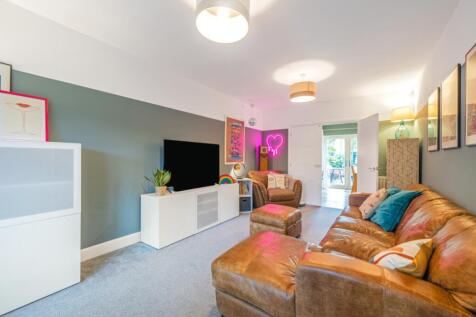 EweMove Wetherby Living Room1