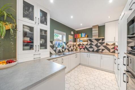 EweMove Wetherby Kitchen1