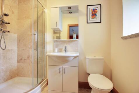 Bedroom 5 ensuite Shower Room