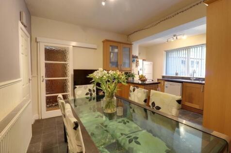 Kitchen diner 3