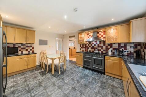 Kitchen Diner B