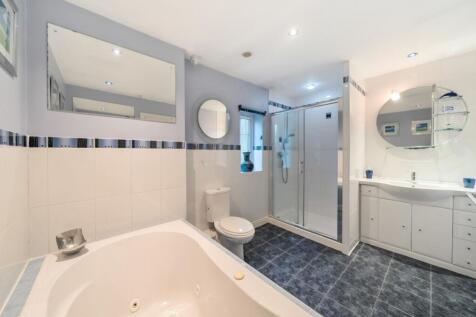 Ensuite - Bedroom 1