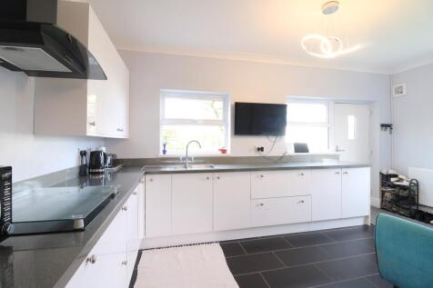 Base and wall units 