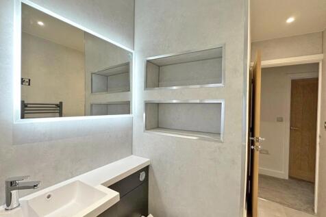 Shower room 1