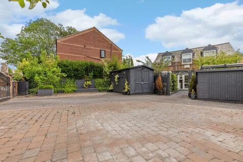 Exterior Driveway