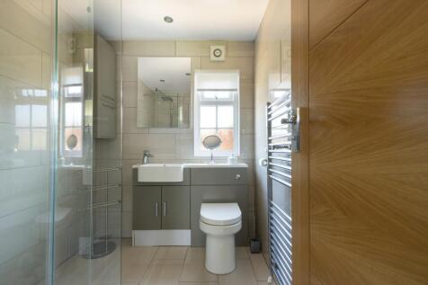 Ensuite To Master Bedroom