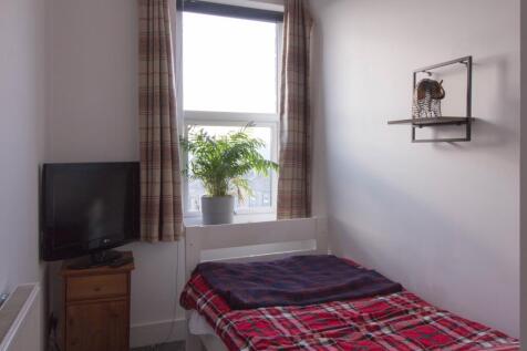 18 Bedroom 3 Nab Lane EweMove Adam Hendry