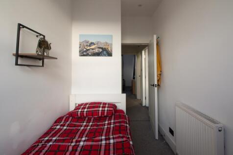 19 Bedroom 3 Nab Lane EweMove Adam Hendry