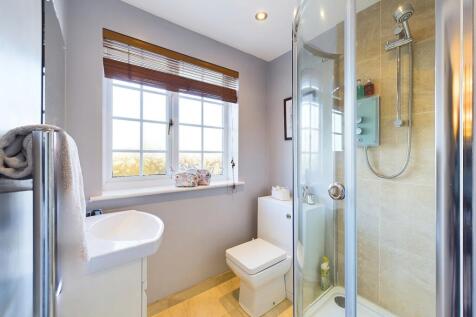 Ensuite to Master Bedroom