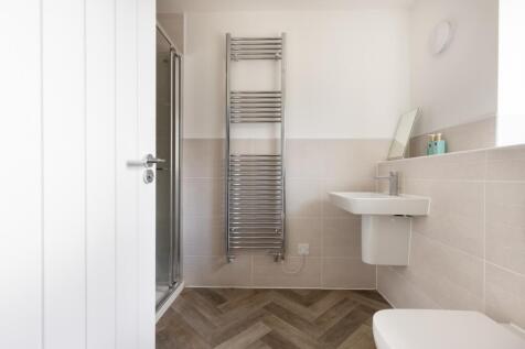 Ensuite To Primary Bedroom