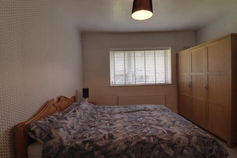 Bedroom 1a