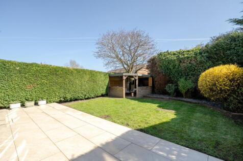 EweMove Wetherby Garden1