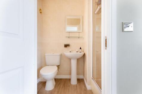 Ensuite Shower Room To Bedroom 2 Paul Benson Ewemo