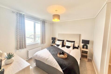 ladstone bedroom 1